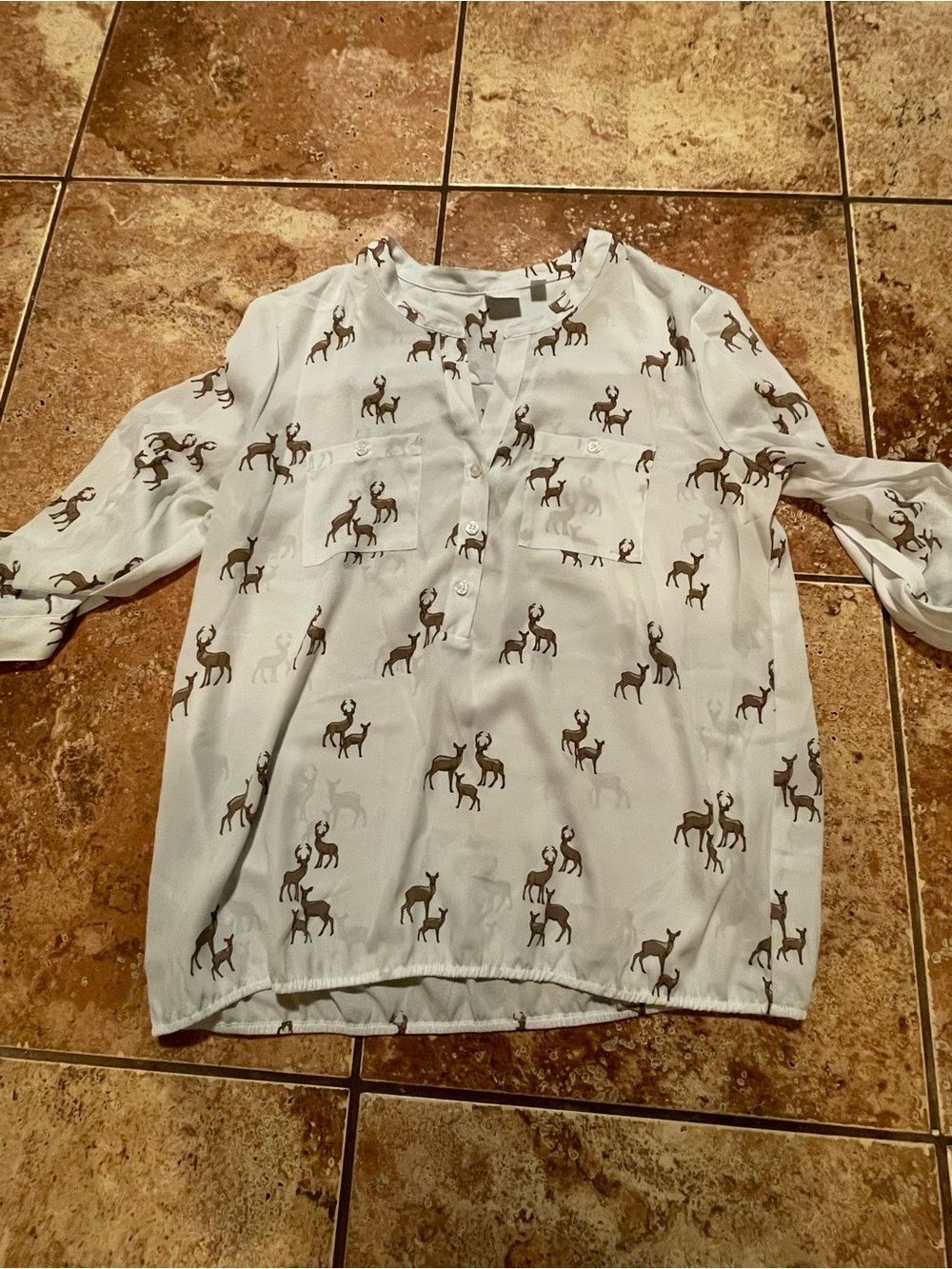 Soho Jeans Women’s L White/Brown Deer Animal Print V-Neck Blouse Button Pockets
